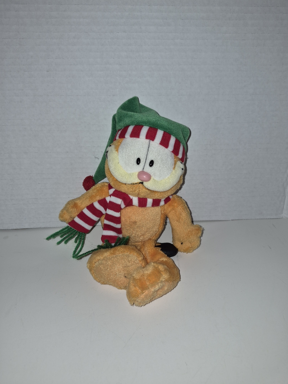 Ty Beanie Baby Christmas Garfield Plush Toy